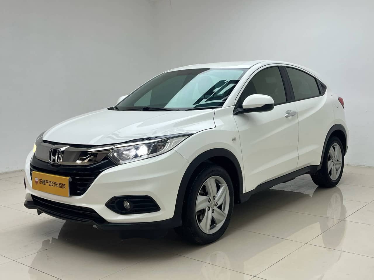 2019 Honda Vezel; curated vehicle image