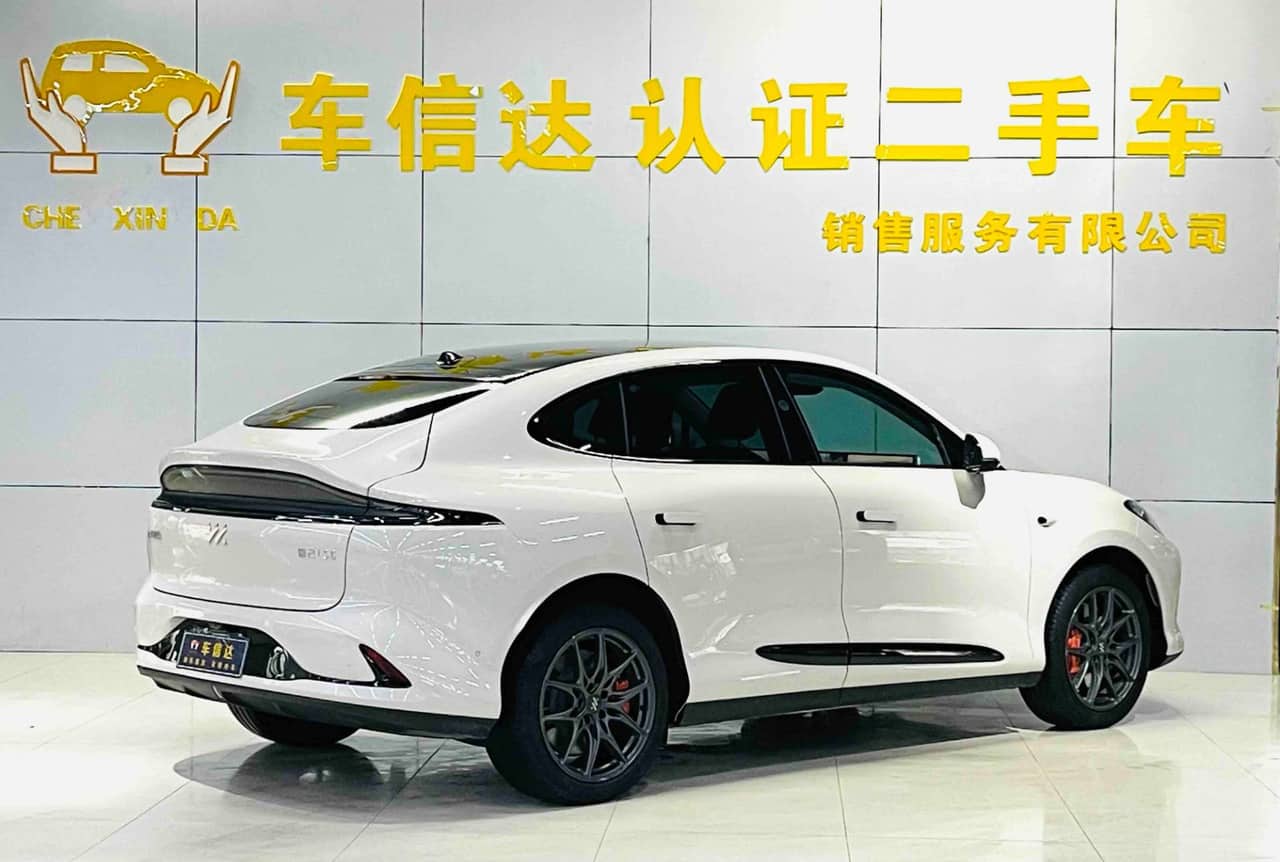 IM Motors vehicle