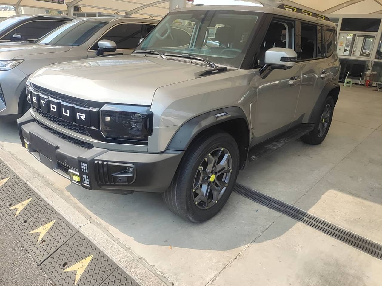 2023 Jetour Traveller; curated vehicle image