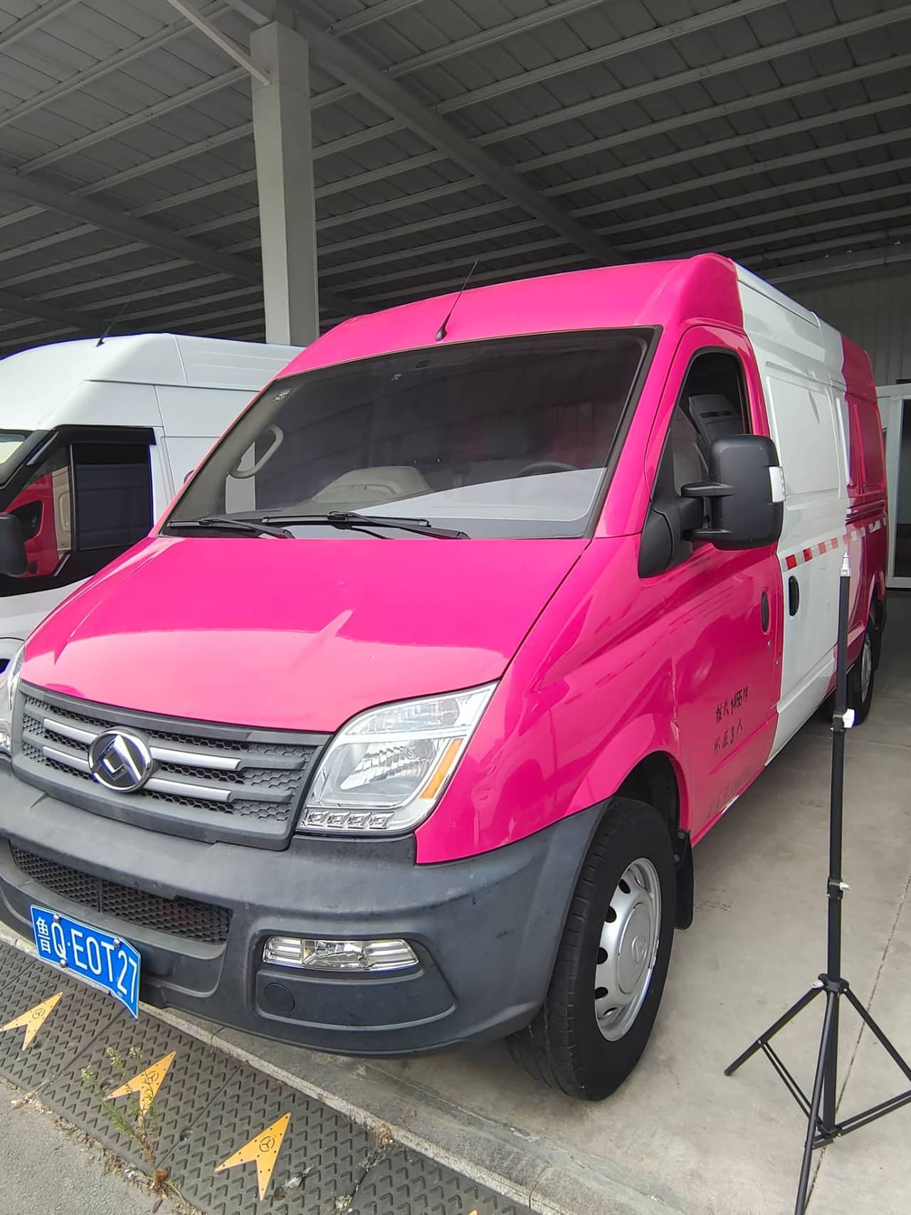2021 Maxus New Gen V80; curated vehicle image