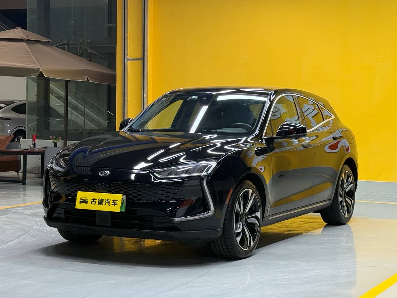 2021 SERES SF5; curated vehicle image
