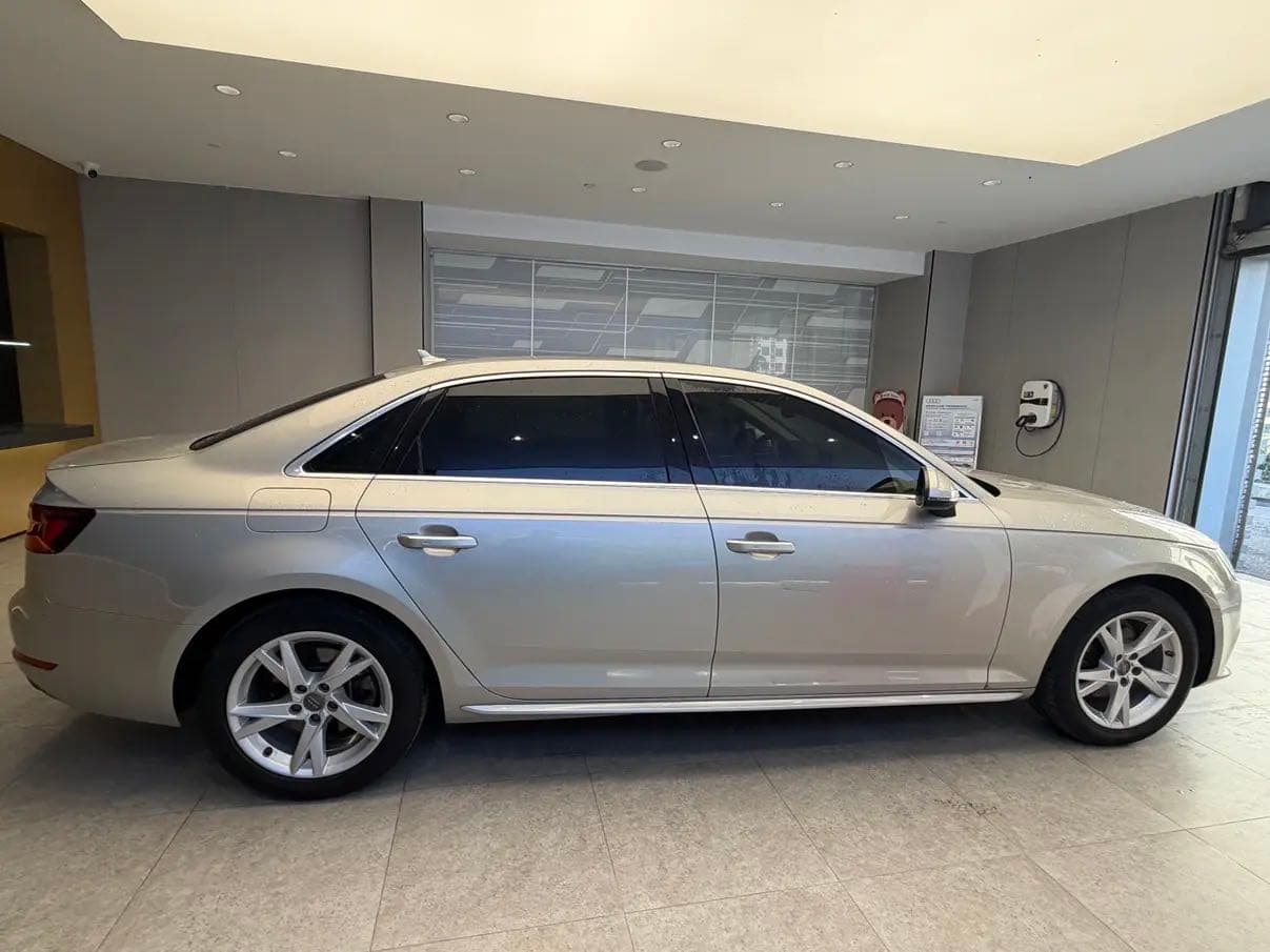 Audi A4L – 2018款 30th Anniversary Edition 40 TFSI Progressive/Base Edition (Jinqu Type) photo 6