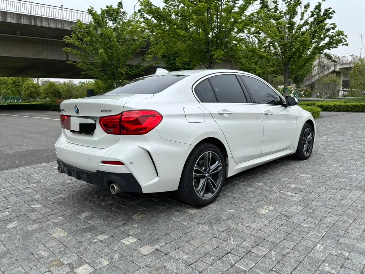 BMW 1 Series – 2023款 120i M Sport Edition photo 9