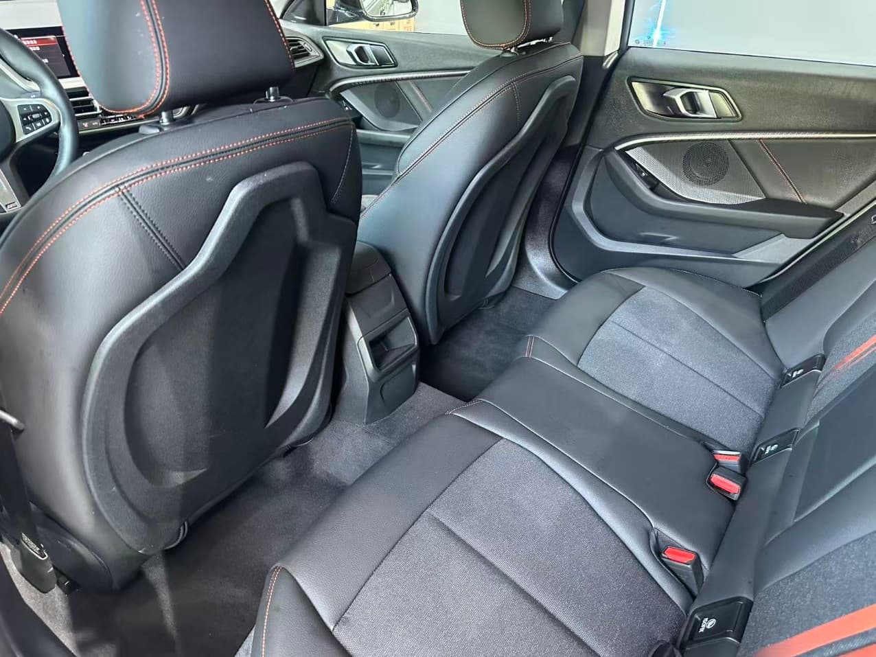 BMW 2 Series (Import) photo 4